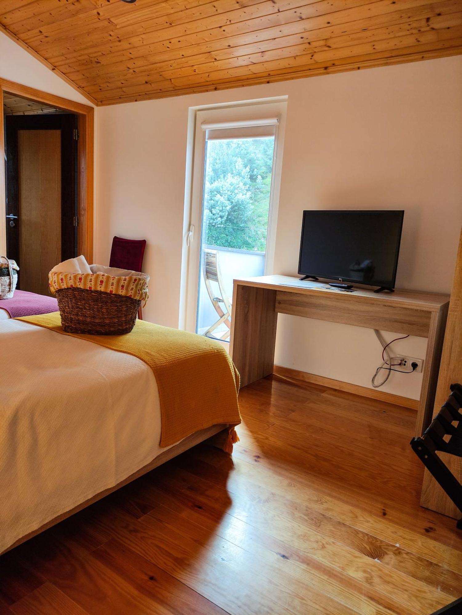 Vale Do Ceira Farm stay Gois
